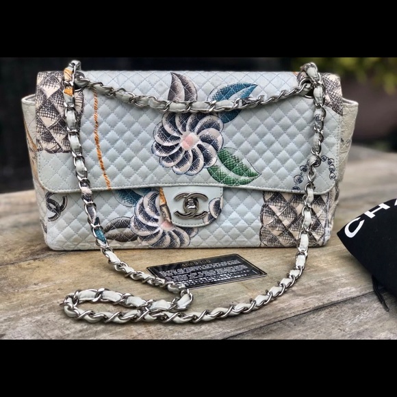 SOLD - Authentic CHANEL Vintage - Picture 1 of 8